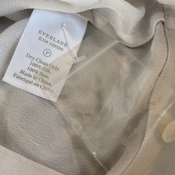 Everlane Short Sleeve Square Blouse - Picture 4 of 5